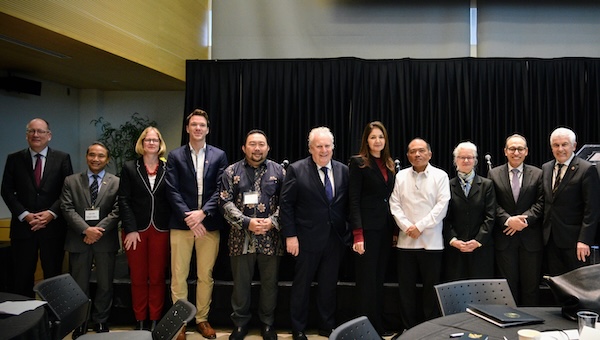 Symposium Group Shot