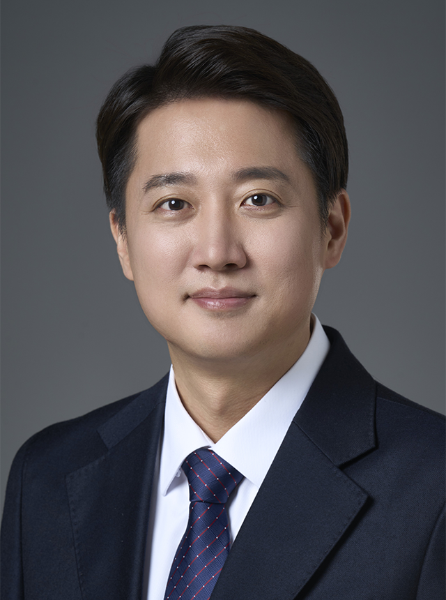Lee Jun-seok