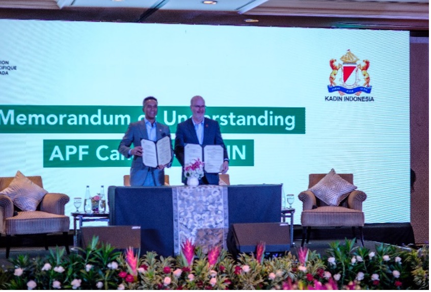 MoU Signing Anindya Bakrie and Jeff Nankivell