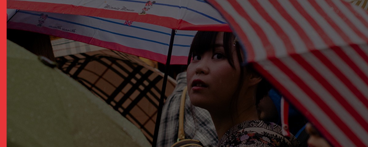 Image treatment 2021 NOP woman under umbrella 