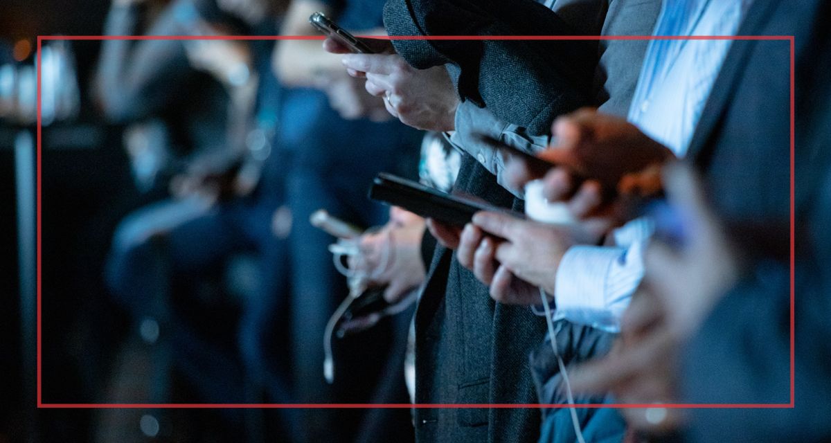 People reading news on mobile devices