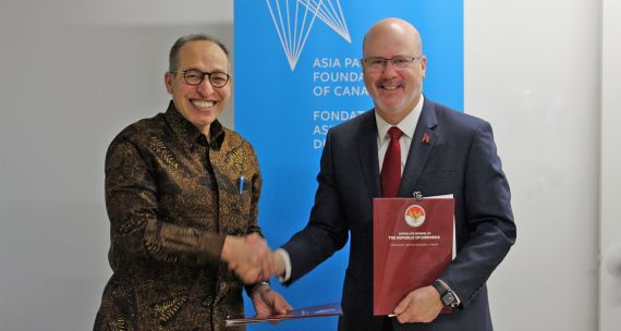 Indonesian Ambassador Muhsin Syihab and APF Canada President and CEO Jeff Nankivell