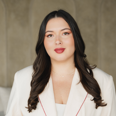 Lesley Hampton Headshot